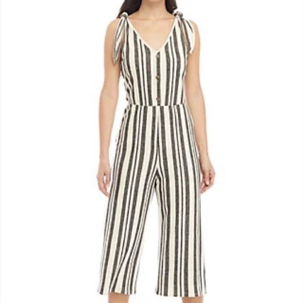 Jolt Black & White Striped Jumpsuit w/ Adjustable Tie Straps. Sz XL